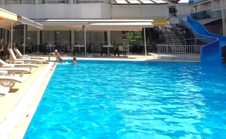 Intermar Hotel Swimming Pool and Garden